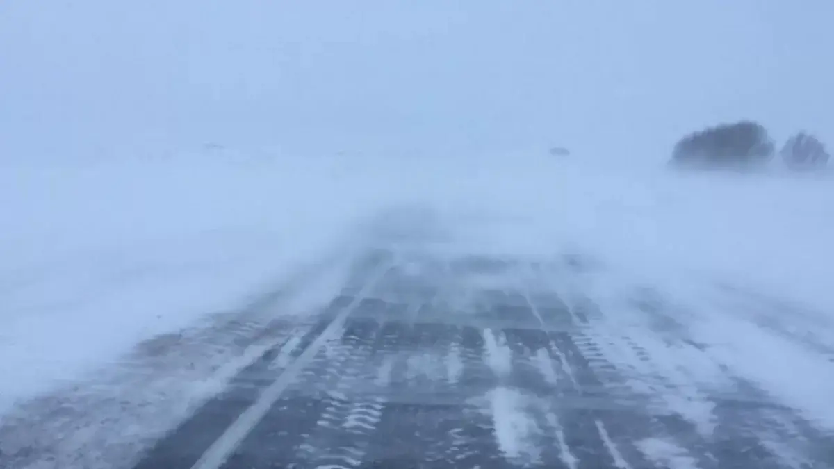 В Казахстане закрыта одна автотрасса, но в двух областях
