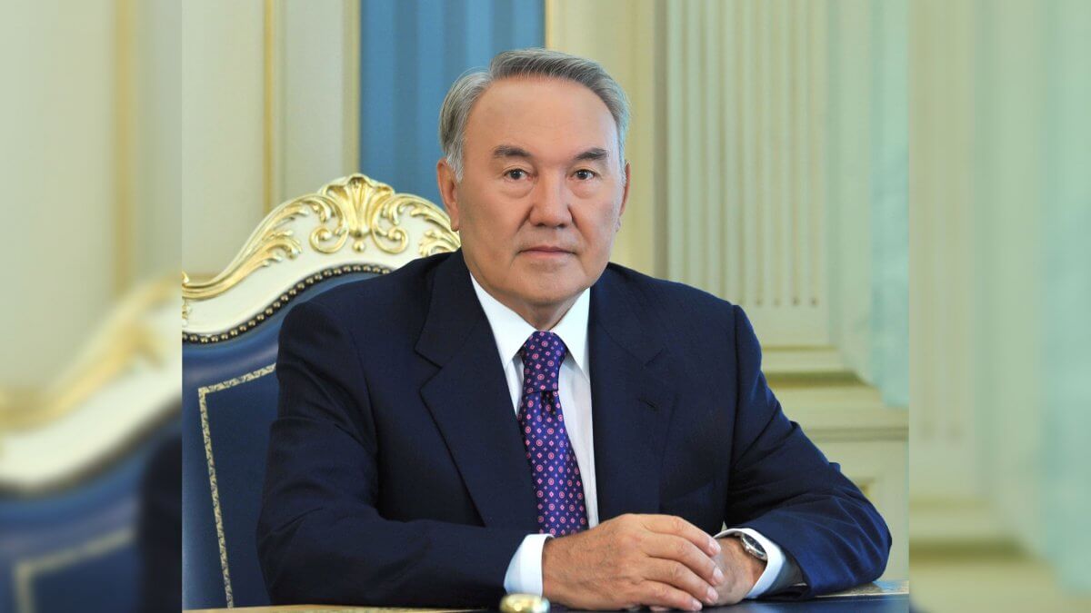 Нурсултан Назарбаев посетил пятничную молитву в столичной мечети
