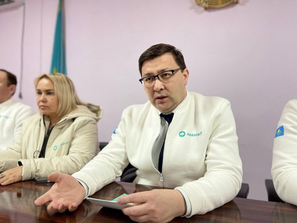 “Мы готовы к испытаниям”: аманатовцы встретились с сотрудниками “Правительства для граждан”