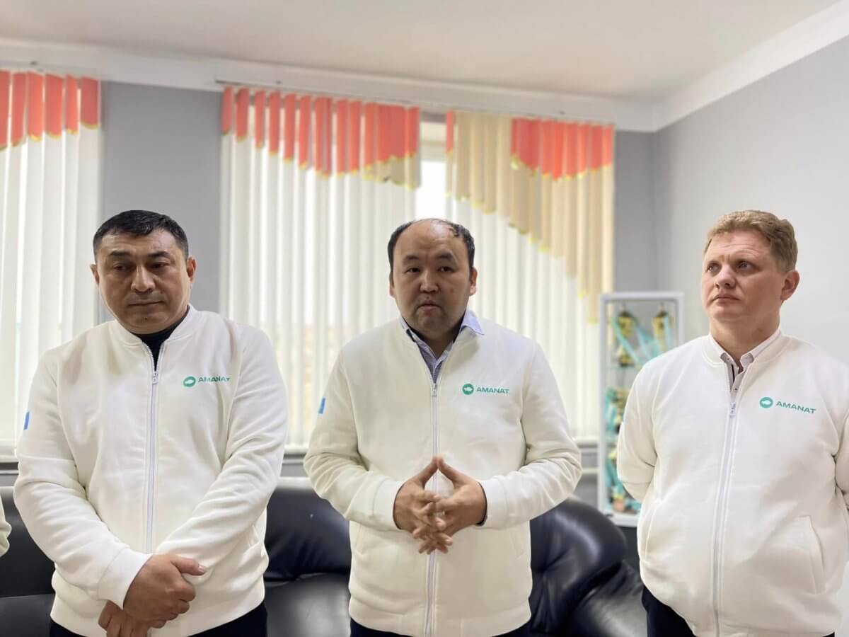 Аманатовцы встретились с врачами Жанаозена