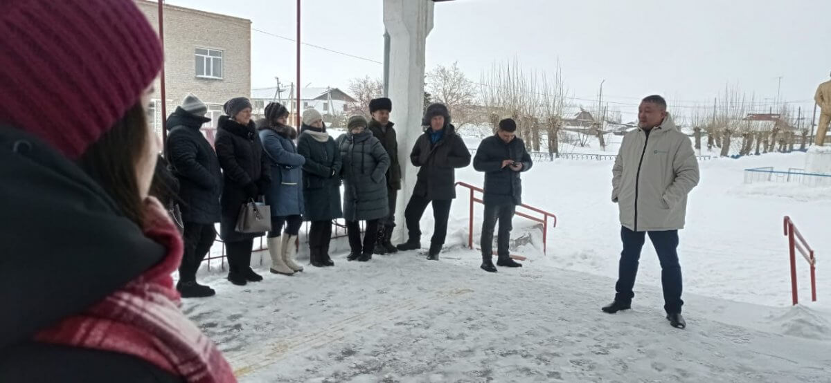 Жители Новоникольского встретились с кандидатами в депутаты областного маслихата