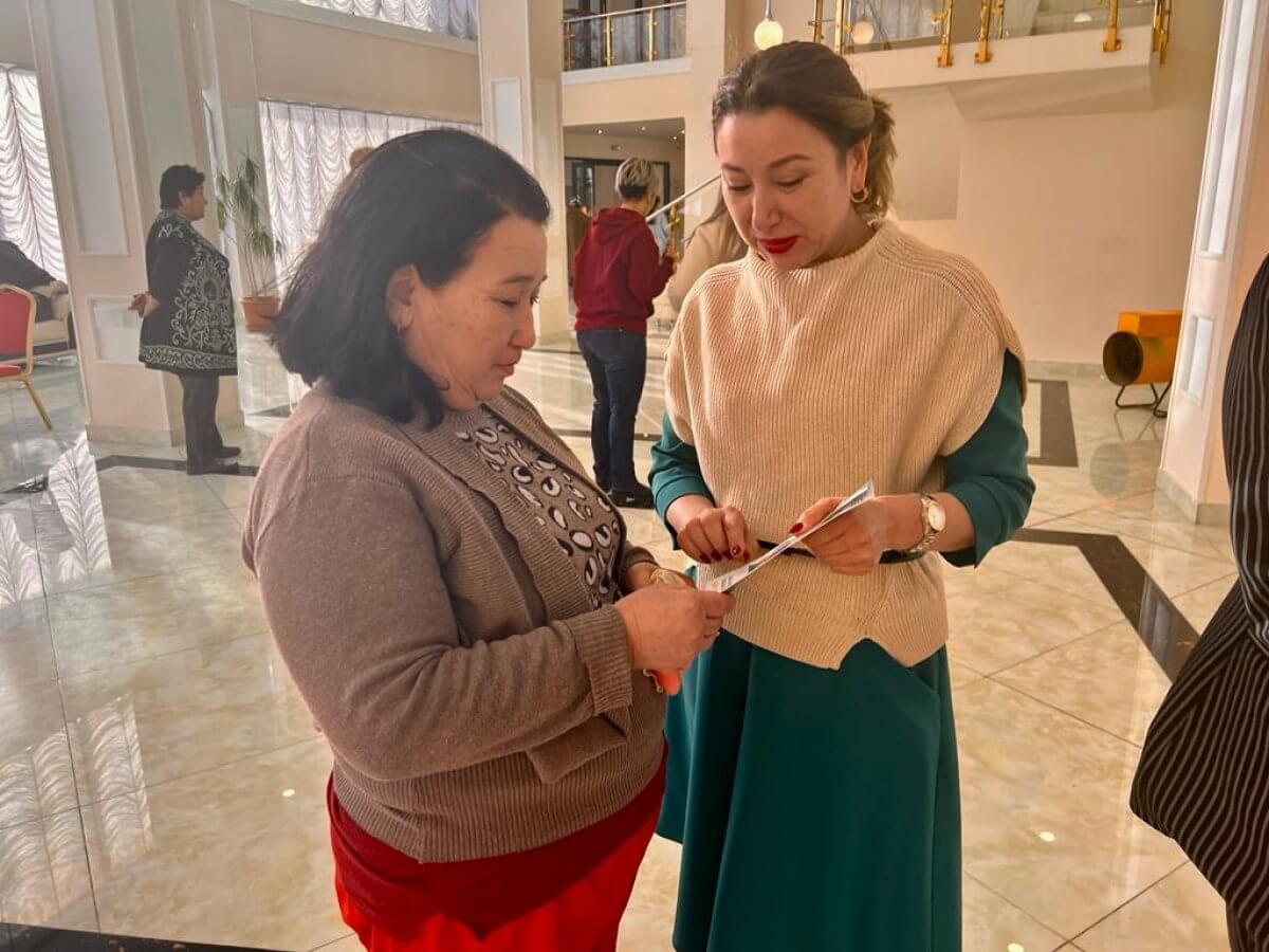 У нас должны появиться свои "Сири" и "Алисы" - аманатовцы