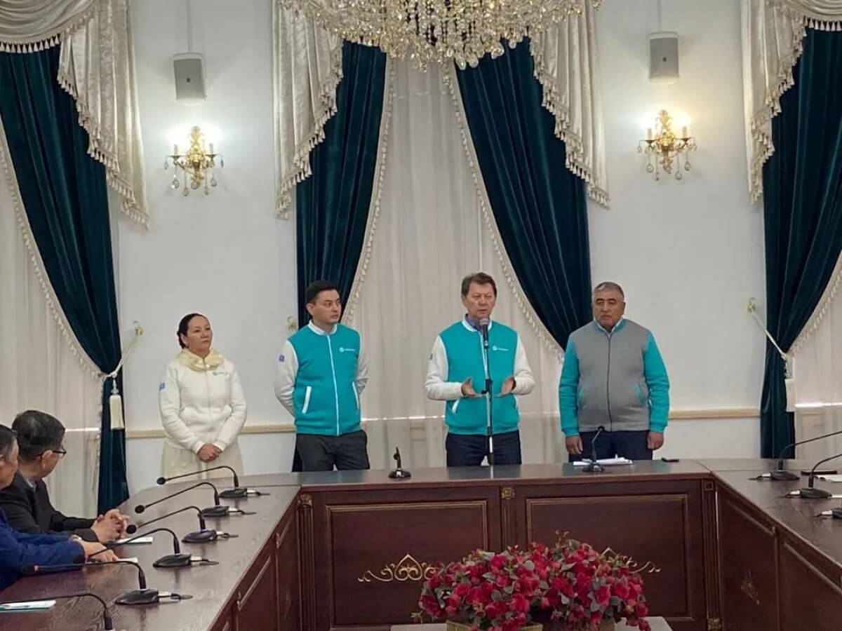 Представители партии AMANAT встретились с НПО