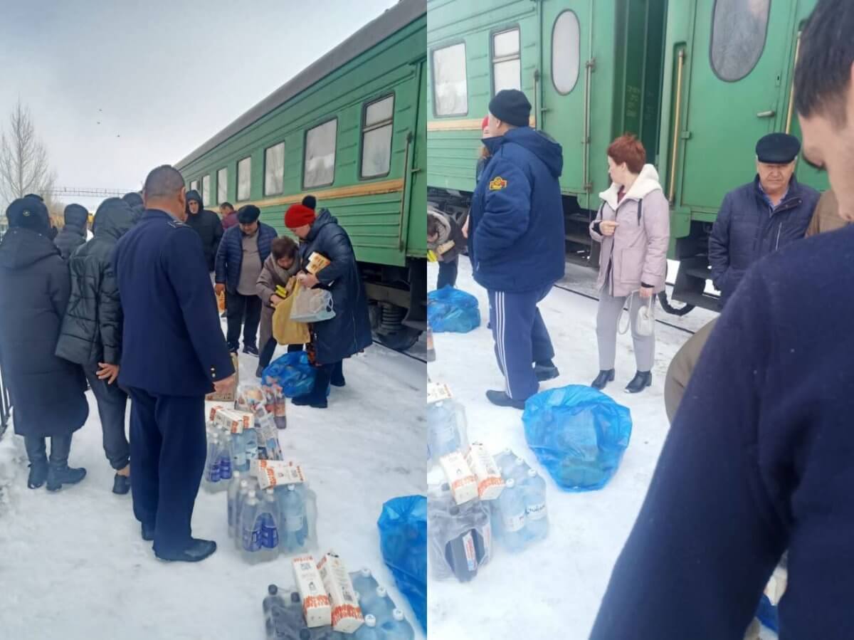 ЧП в Актюбинской области: пассажирам поезда организовали горячее питание