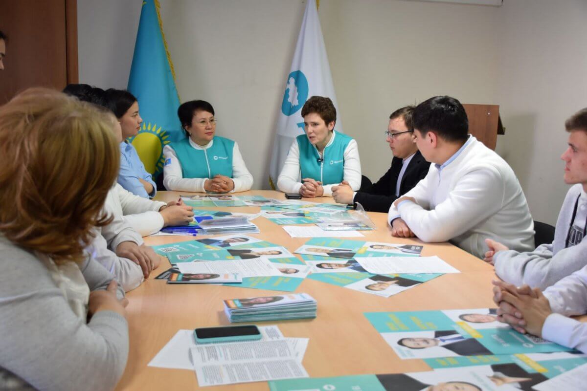 Партия AMANAT делает акцент на повышении качества образования