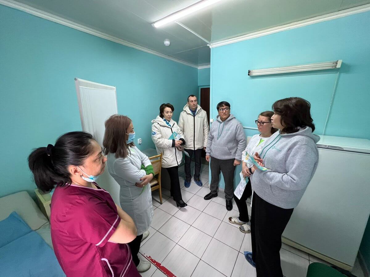 Кандидаты партии AMANAT выслушали проблемы населения жилого массива Коктал