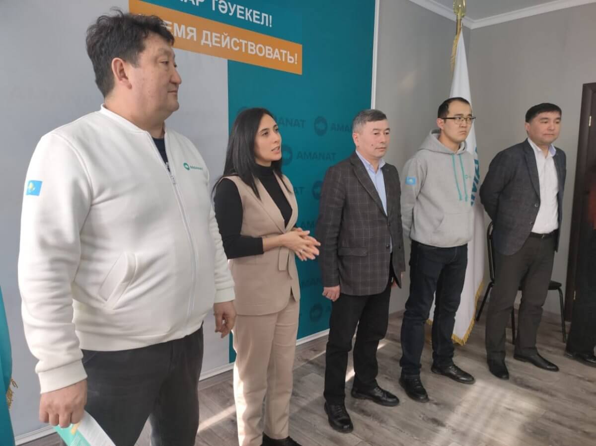Кандидаты в депутаты от партии AMANAT встретились с жителями Экибастуза