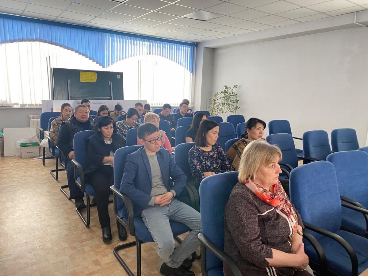 Кандидат от партии AMANAT пообщалась с трудовым коллективом "Кокшетау су арнасы"