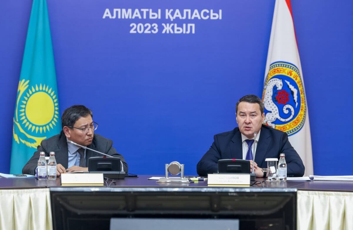 Алихан Смаилов указал акимату на ошибки при строительстве Алматы