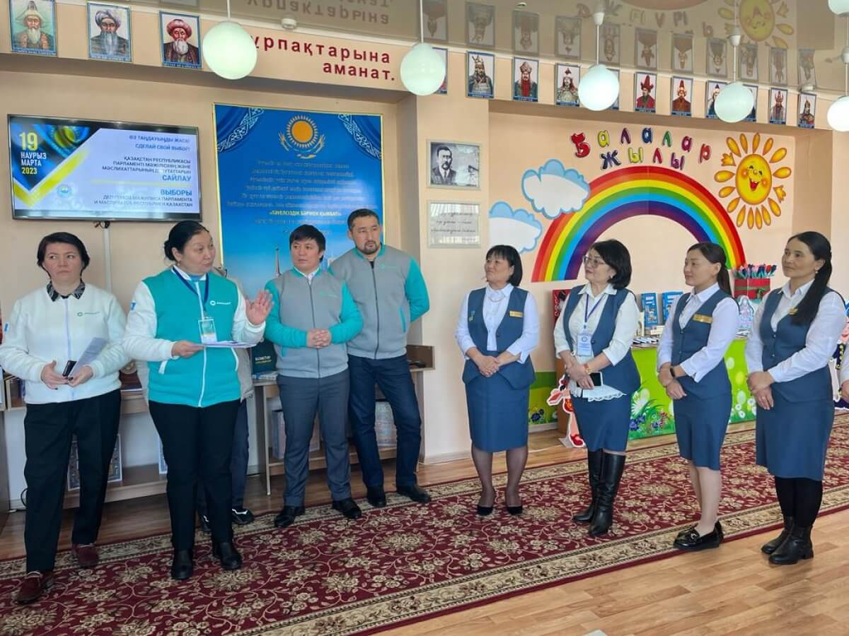 Члены РПШ партии AMANAT посетили Жарминский район