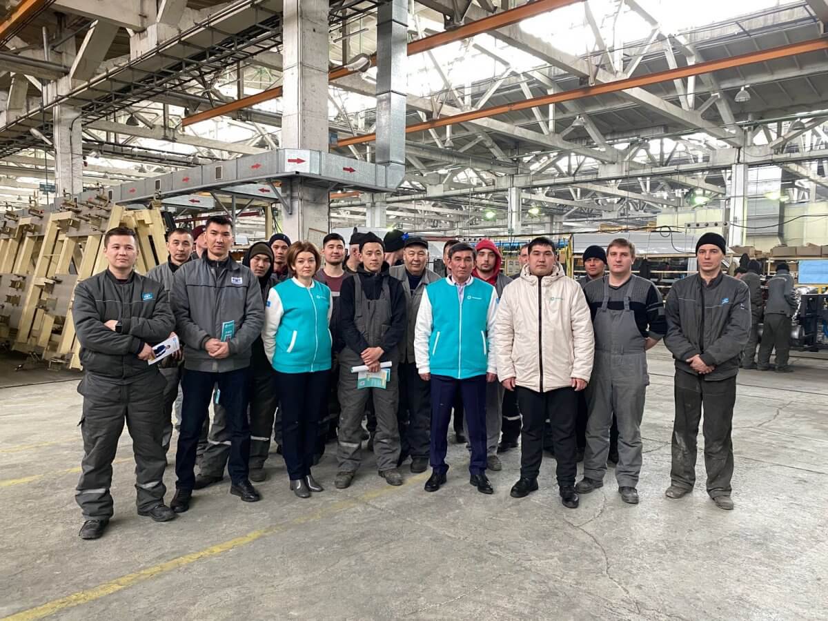 Коллектив Daewoo Bus Kazakhstan ознакомился с предвыборной программой партии AMANAT