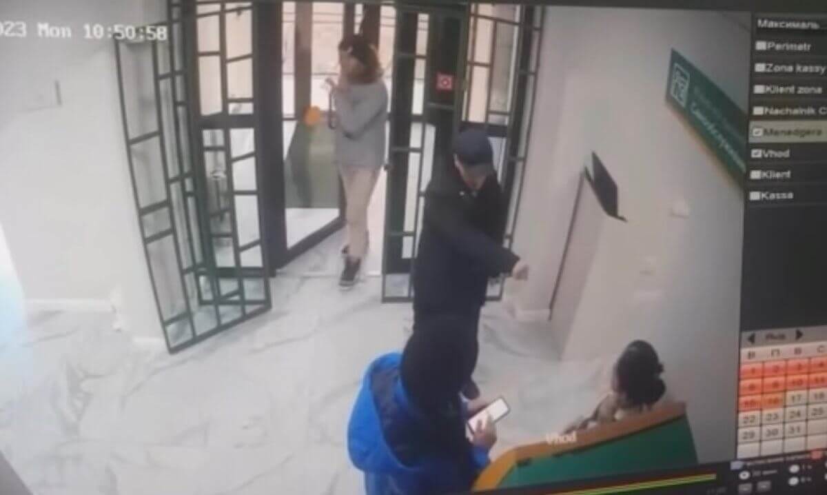 Угрожал ножом посетителям банка в Актау: нападавшему вынесли приговор