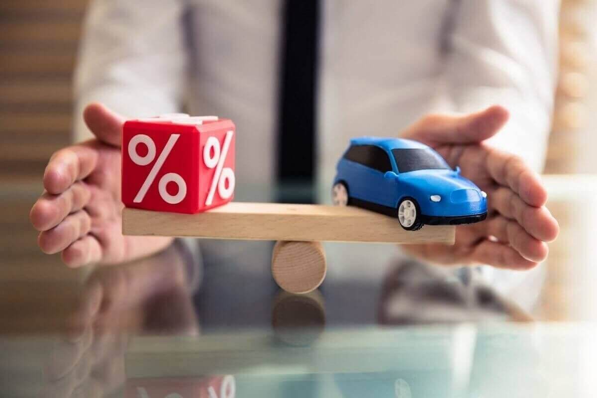 Почему в Казахстане не выдают льготные автокредиты, рассказал Скляр