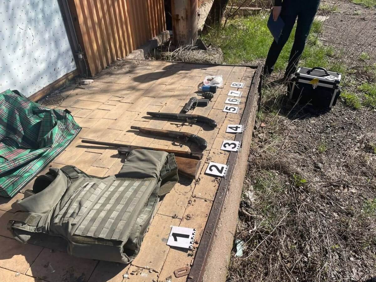 Схрон с похищенным во время кантара оружием нашли в Жамбылской области