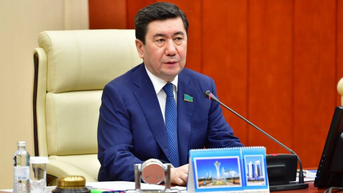 Борьба с инфляцией, вопрос ОСИ и новый Нацплан: что поручил Кошанов депутатам