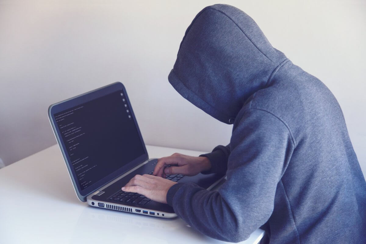 Аферисты освоили новый вид мошенничества в Абайской области