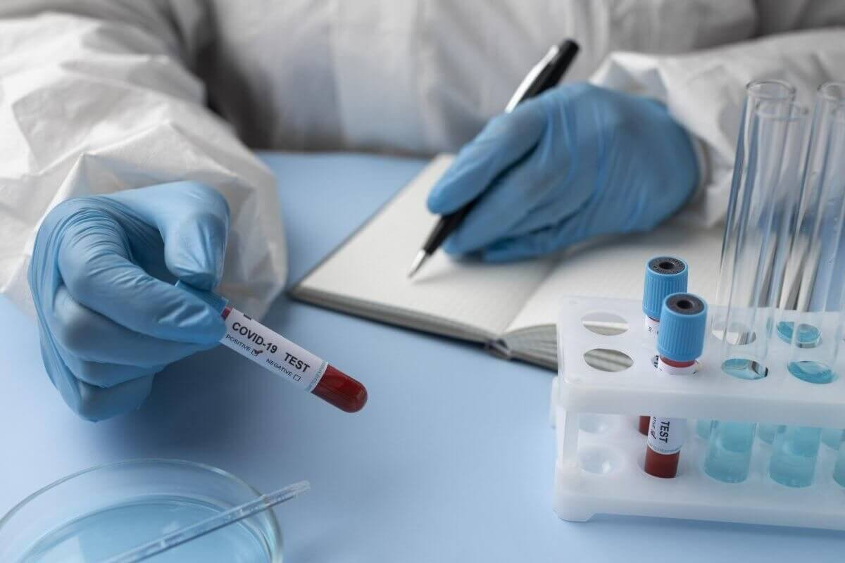 Больше тысячи казахстанцев продолжают лечиться от коронавируса