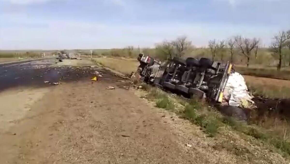 Водитель погиб в сгоревшей машине при аварии в Актюбинской области