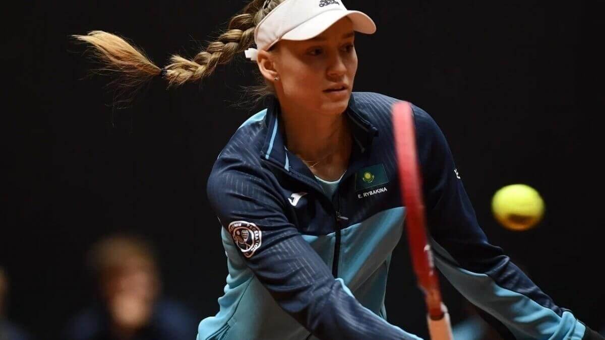 Елена Рыбакина вышла в третий круг турнира в Риме