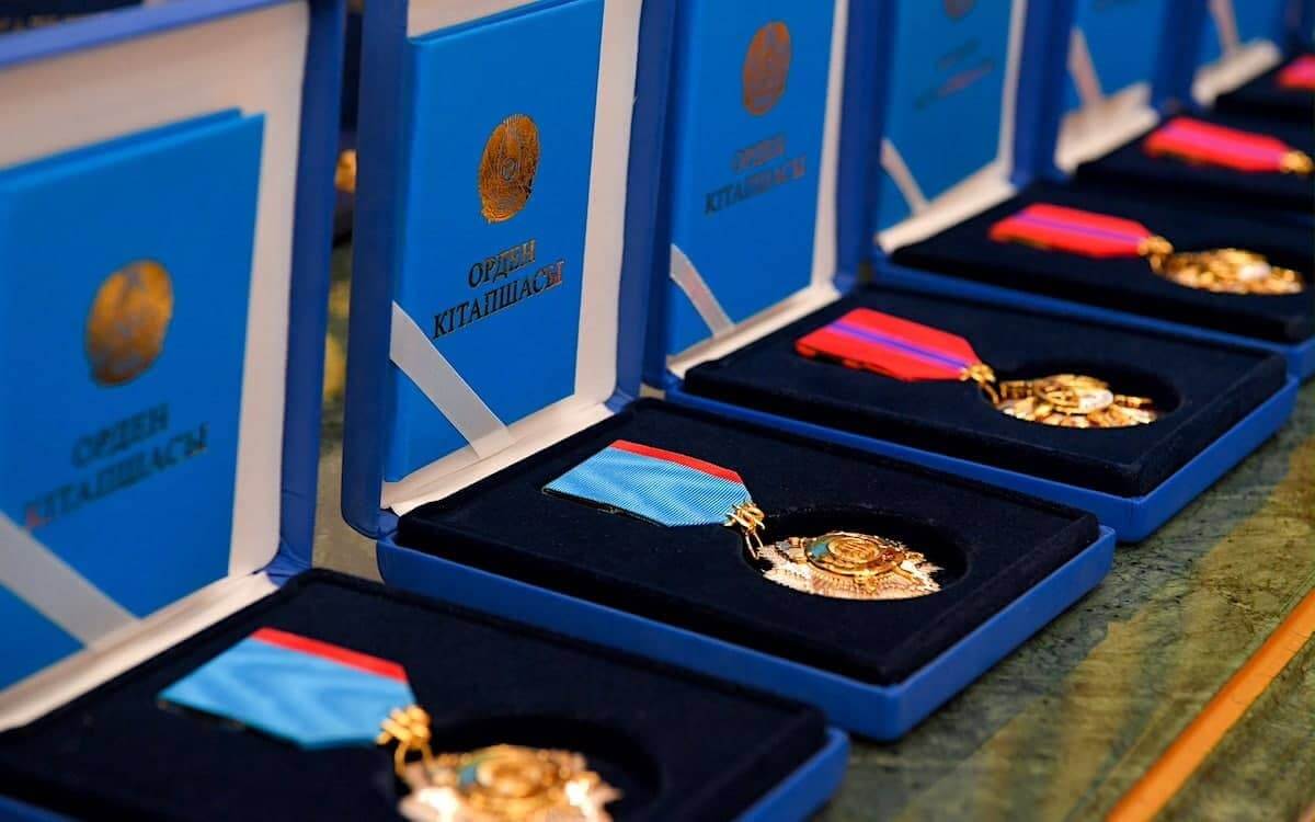 Ордена "Құрмет" передали родным 14 погибших сотрудников резервата "Семей орманы"