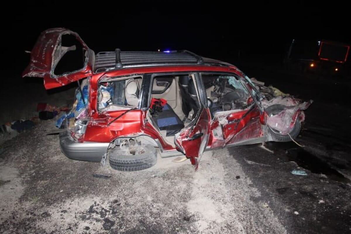 Два человека погибли в страшной аварии в Жетысу