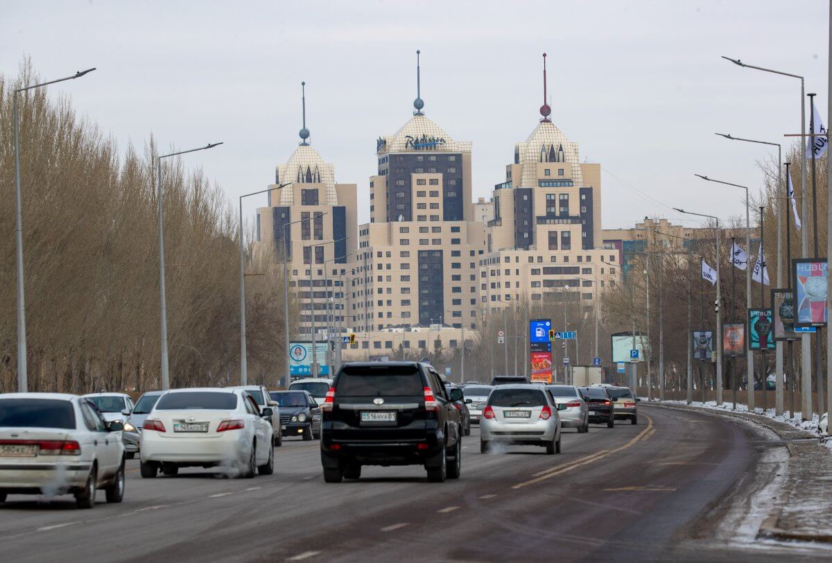 Автобусы временно не будут останавливаться на шоссе Коргалжын в Астане