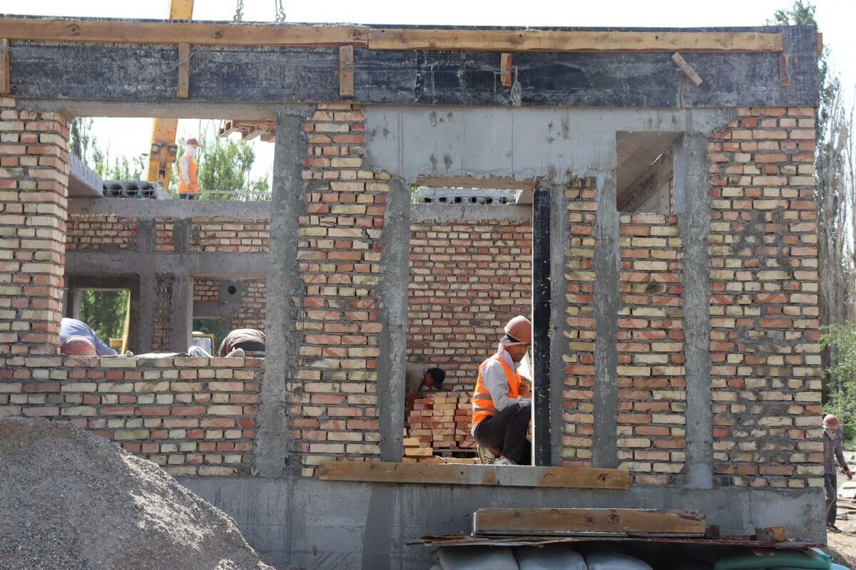 Строительство сельских поликлиник в Жамбылской области взяли на контроль аманатовцы