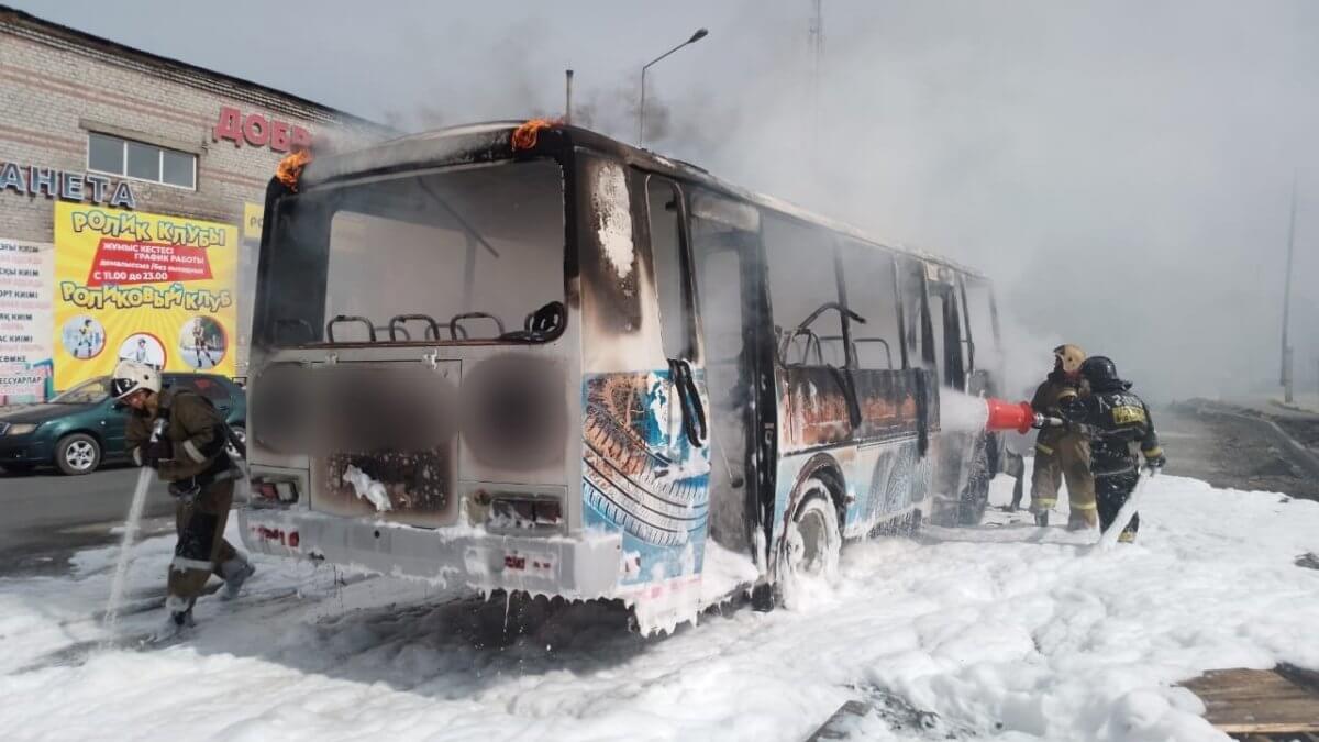 Автобус сгорел в Семее