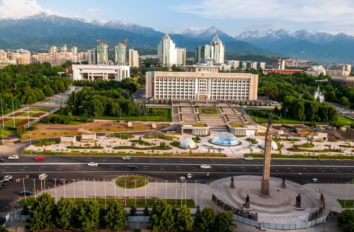 Неблагоприятные метеоусловия ожидаются в двух городах Казахстана