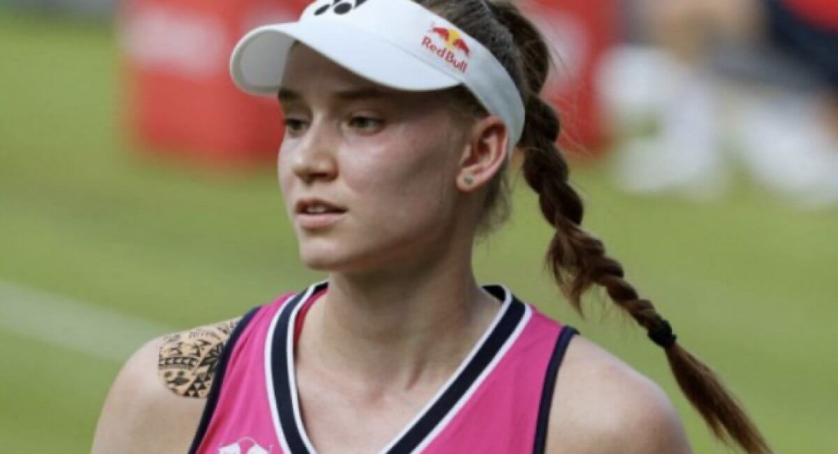 Елена Рыбакина одолела американку в первом круге Уимблдона
