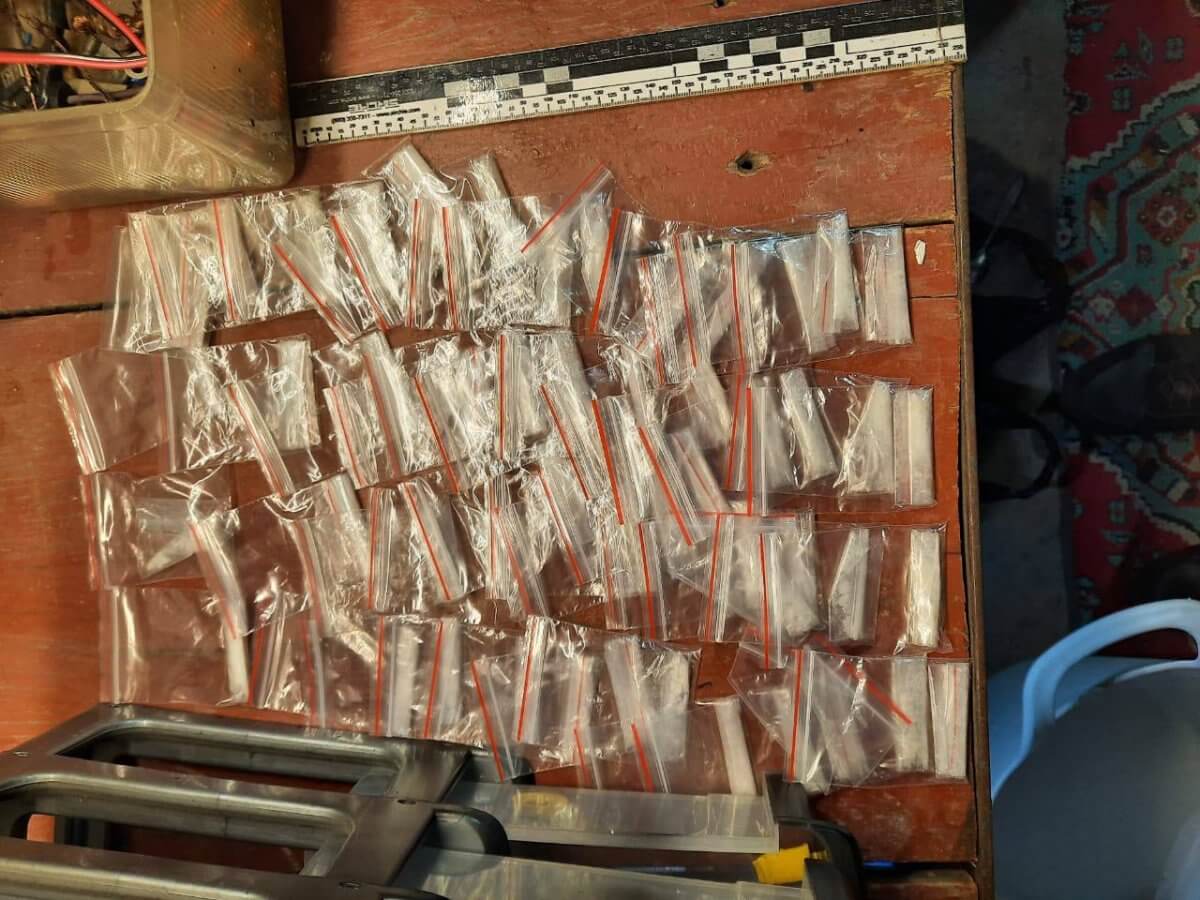 23-летний закладчик распространял наркотики через Telegram и листовки в Костанайской области