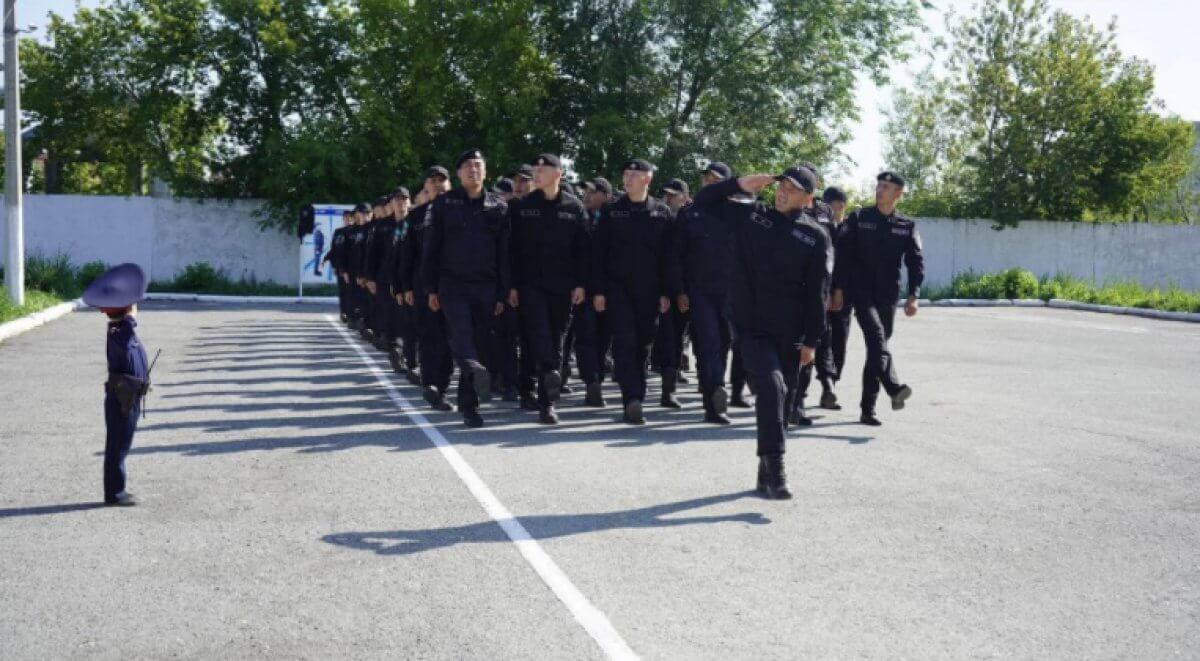 Полицейские исполнили мечту сына погибшего коллеги в Костанае