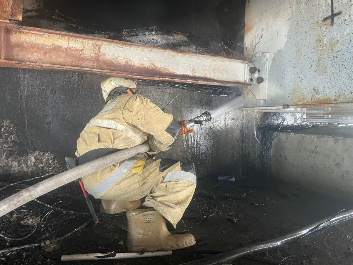 Пожар оставил без интернета жителей двух городов и двух сел в ВКО