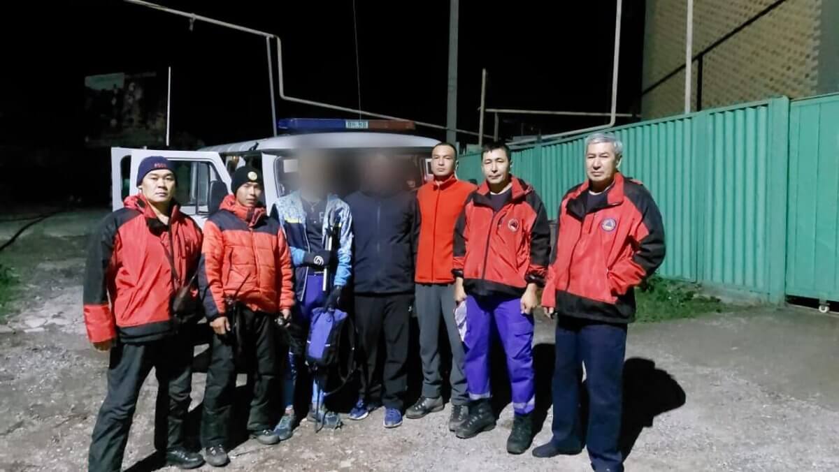 Туристы потеряли своего товарища в горах в Алматинской области