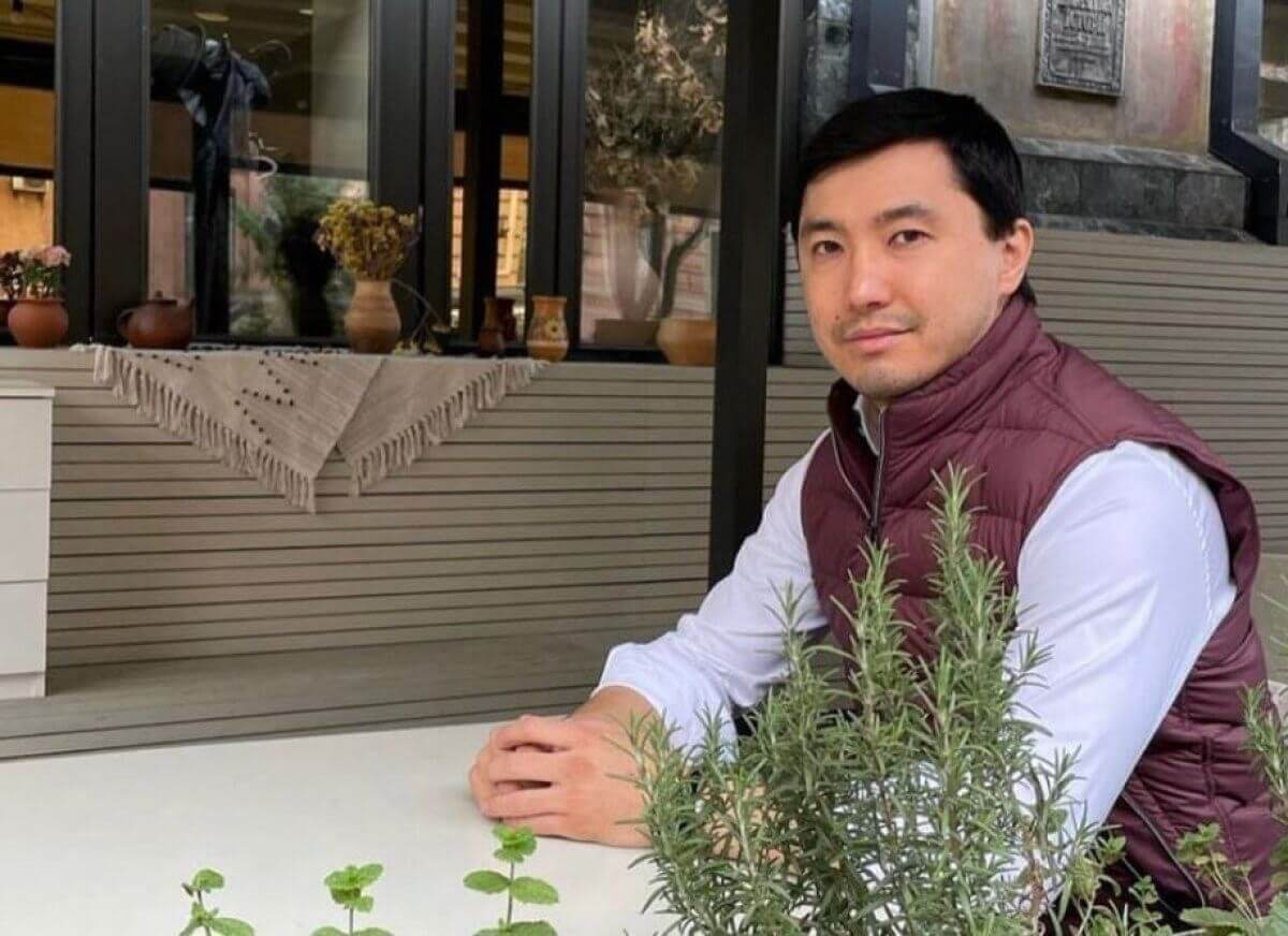 Экс-депутату Кайрату Кудайбергену продили арест