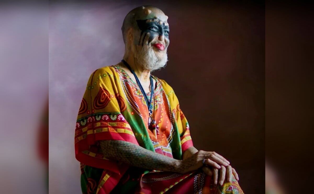 "Леди-дракон" избавилась от носа, чтобы походить на главного злодея "Гарри Поттера"