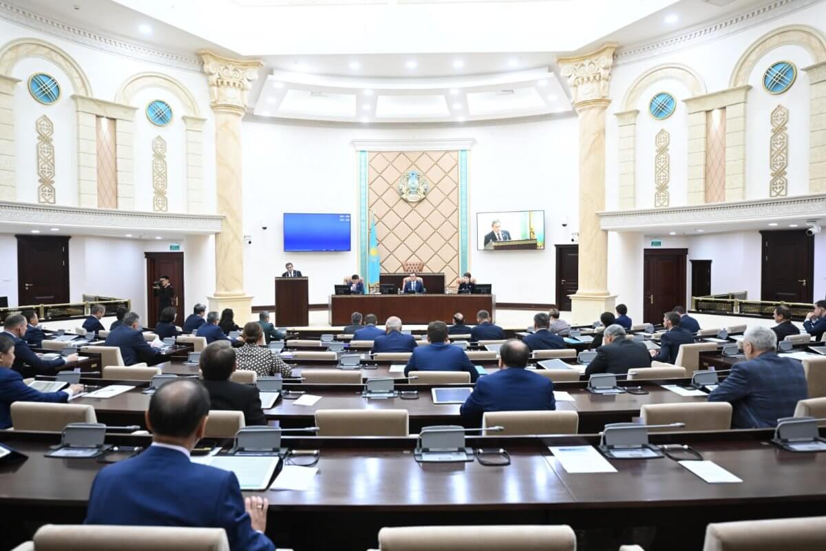 О роли Сената в решении проблем казахстанцев высказался Ашимбаев