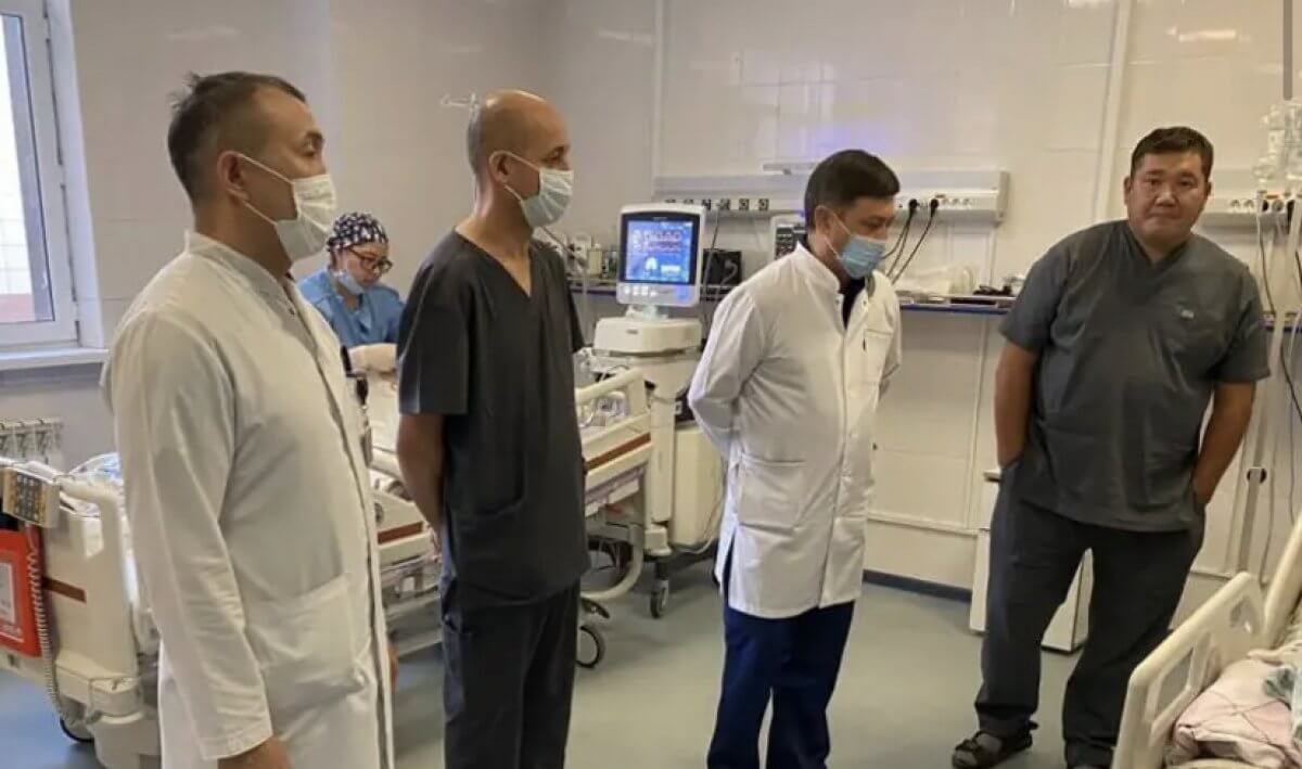Пожар в Таразе: пострадавших девушек-строителей прооперировали столичные врачи
