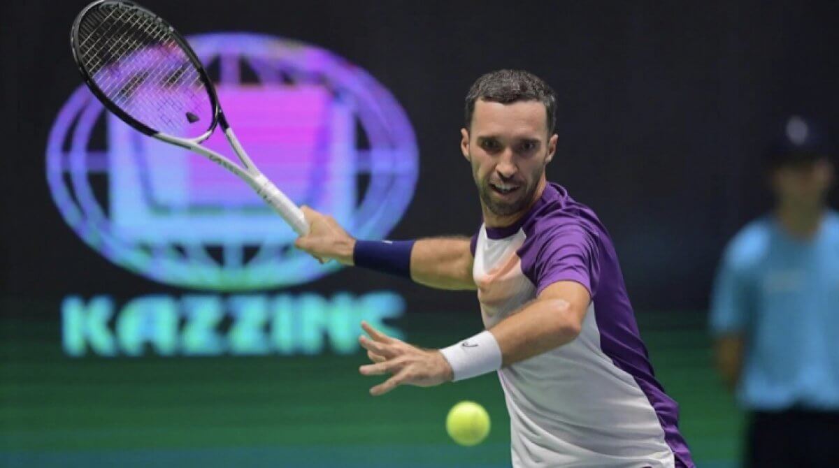 Казахстанский теннисист завершил свое выступление на ATP 250 Astana Open