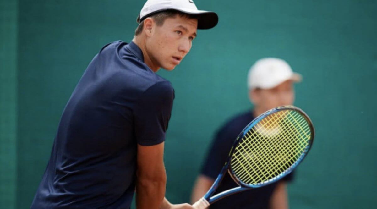 Бейбит Жукаев уступил 14-й ракетке мира