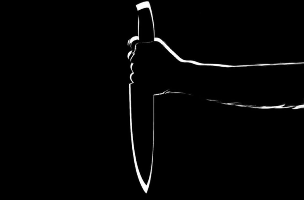 Нанес ножевые ранения несовершеннолетней: подозреваемого задержали в Алматинской области