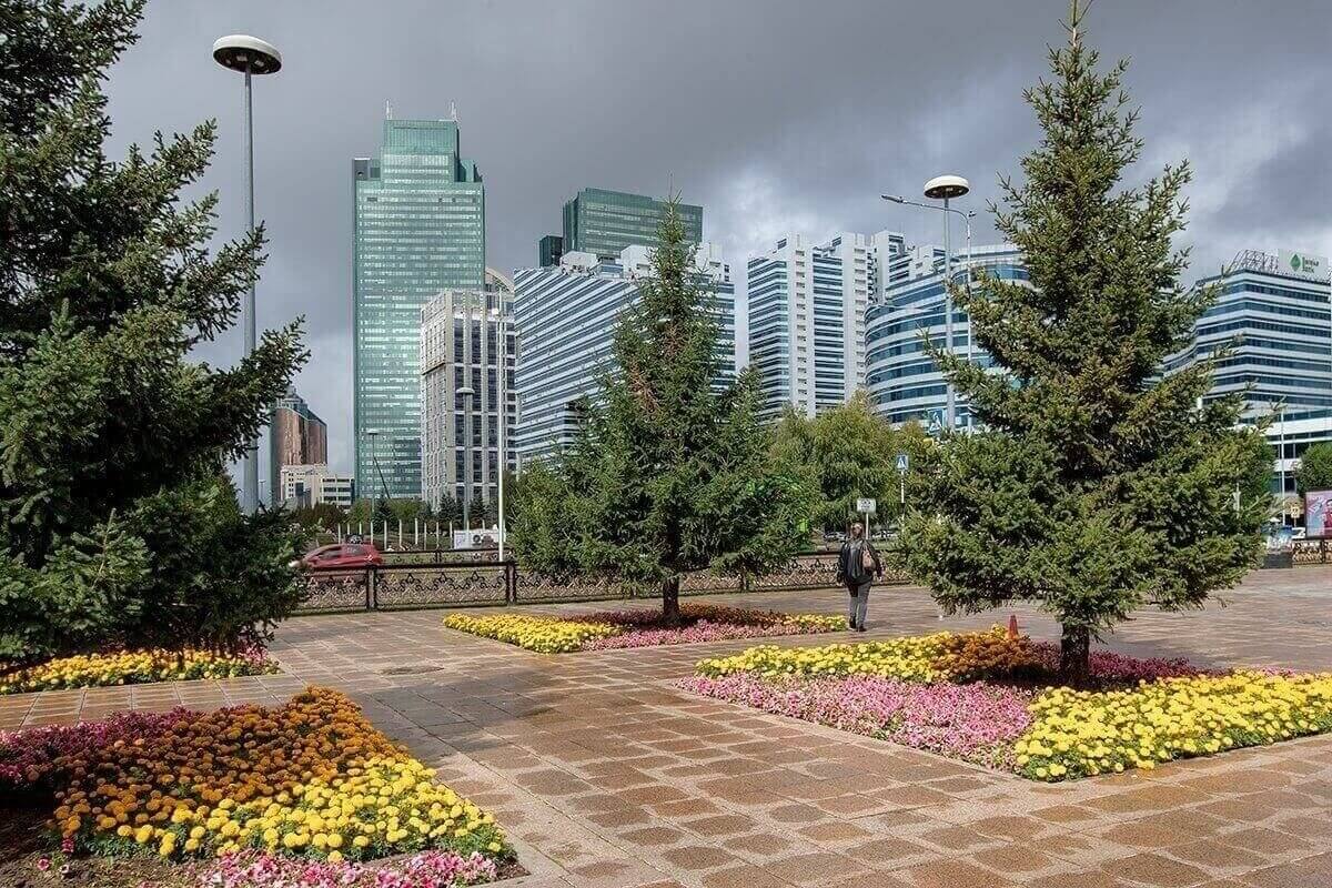 В Астане и 12 областях Казахстана объявлено штормовое предупреждение