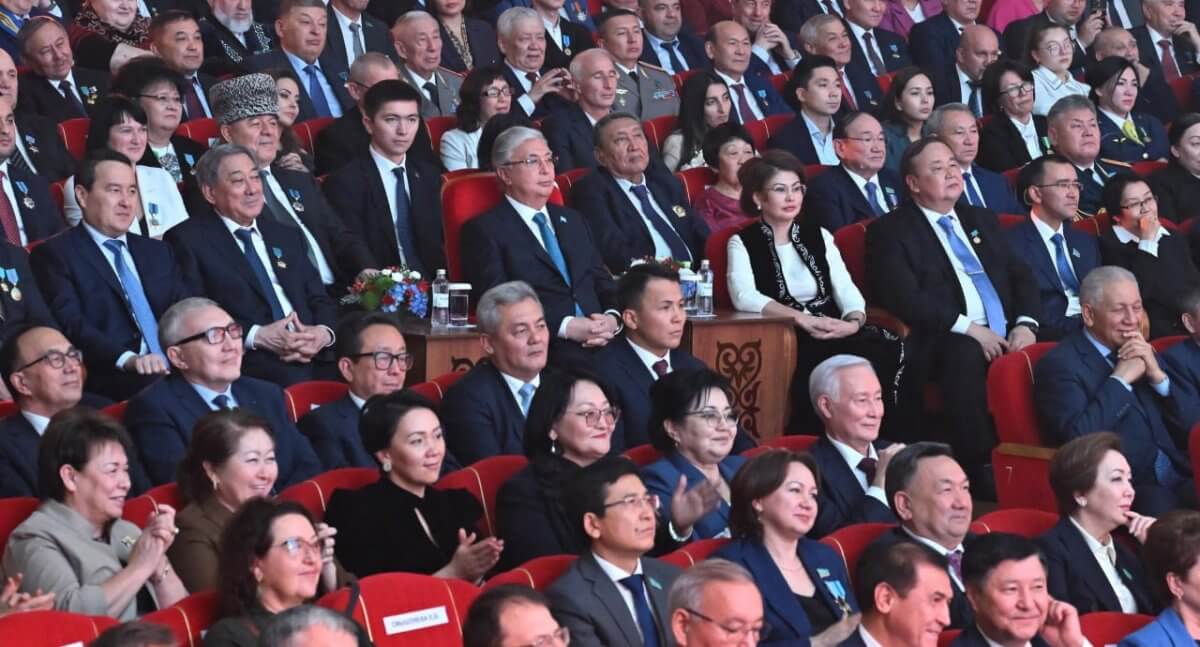 Токаев посетил торжественный концерт ко Дню Республики