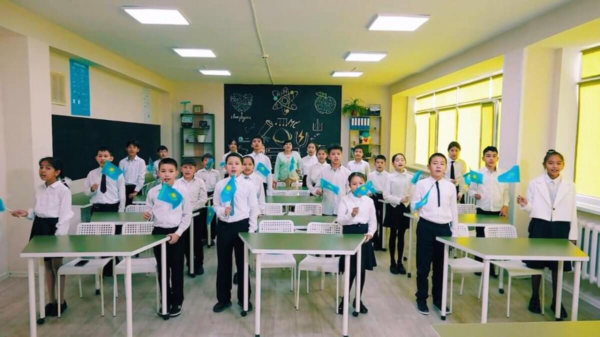 Челлендж запустила столичная молодежь ко Дню Республики