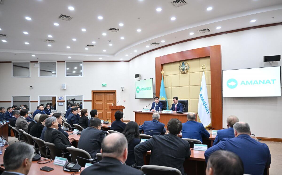 Поправки на 1,7 трлн тенге внесли депутаты в проект бюджета страны — AMANAT