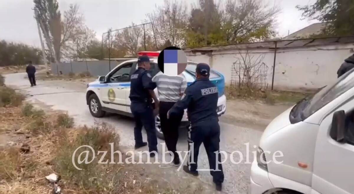 Пьяный водитель пытался скрыться от полиции в Жамбылской области (ВИДЕО)