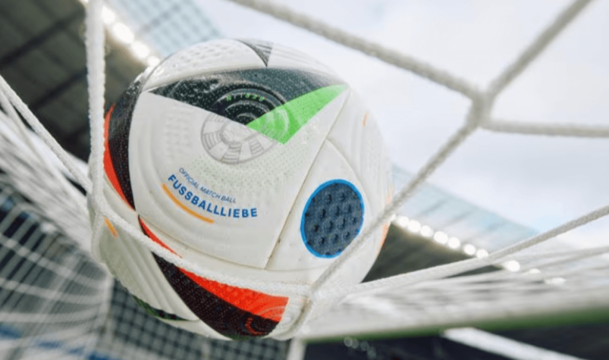 В UEFA представили официальный мяч Евро-2024
