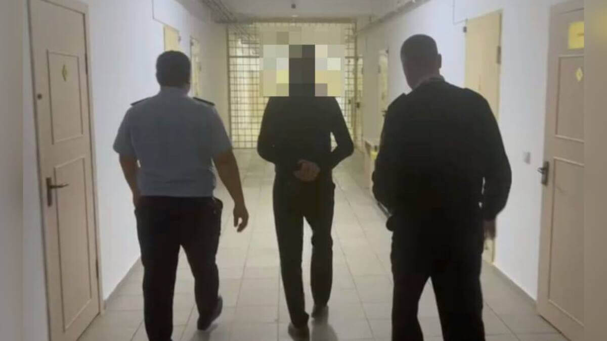 Совершил больше 30 преступлений: подозреваемого задержали в Туркестанской области