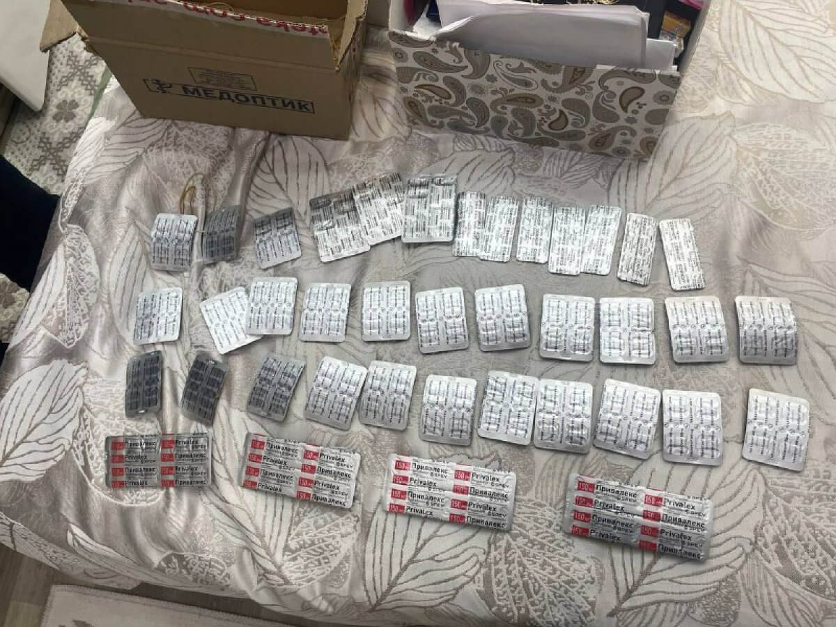 Оружие, психотропные препараты и редкую рыбу нашли у жителя Атырау