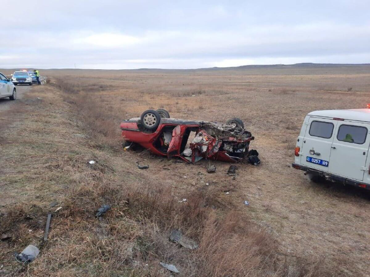 Два человека погибли в ДТП в Карагандинской области